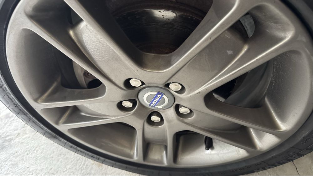 продам автомобіль Volvo v50