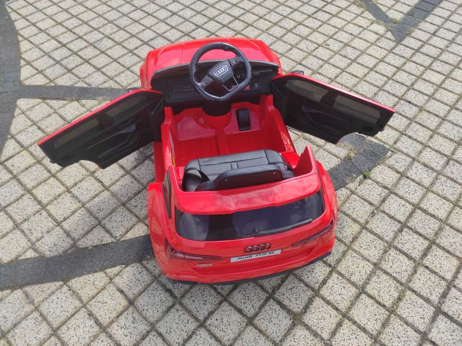 Auto Na Akumulator AUDI RS6 - PILOT - SKÓRA - 2 SILNIKI