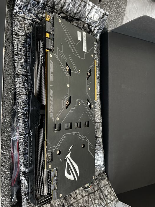 GPU Asus ROG Strix GTX 1080ti 11GB