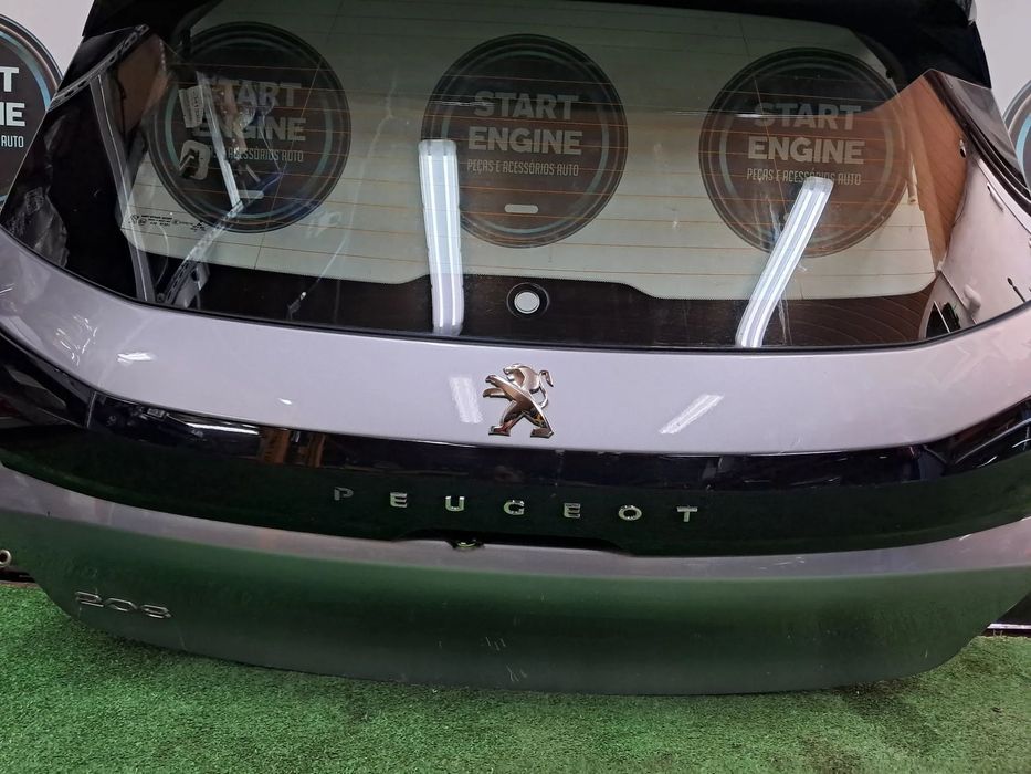 Tampa da Mala Peugeot 208 II