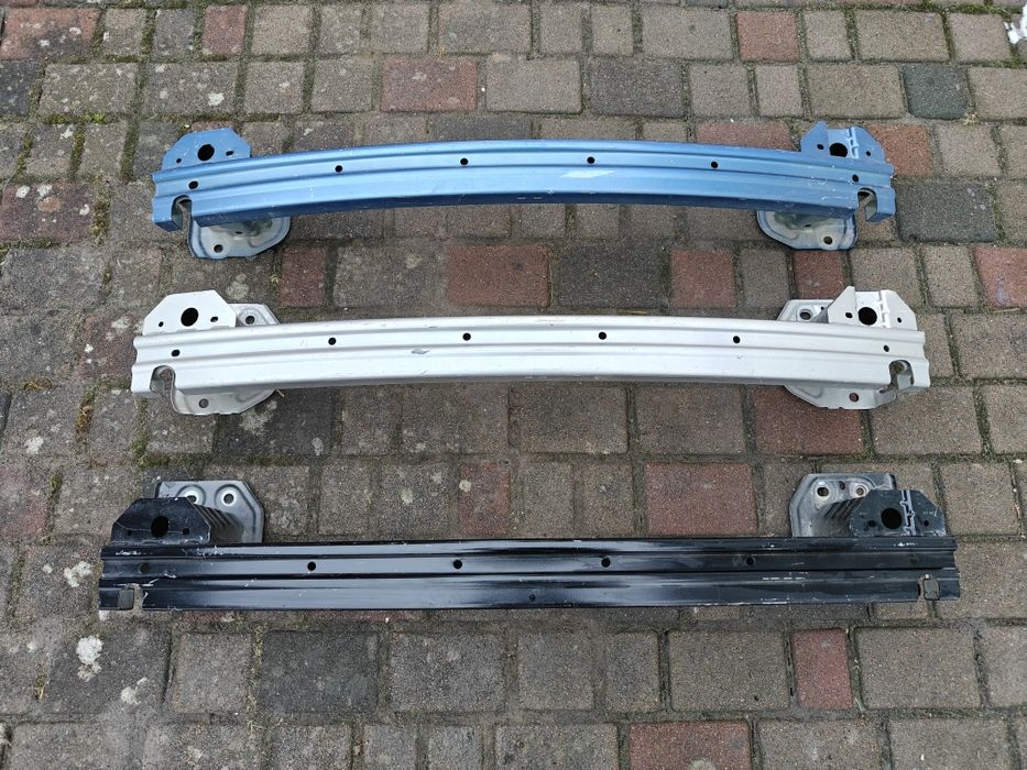 В наявності задній підсилювач Volvo C40 XC40 RECHARGE EX40 EC40