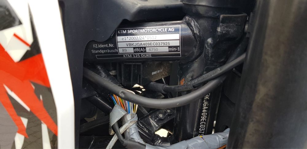 KTM  Duke 125cc 40tys . przebiegu