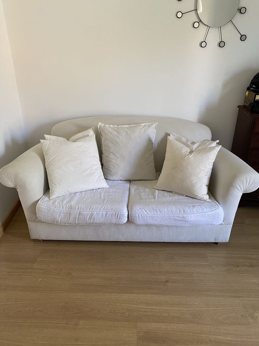 Sofá-cama 2 lugares – com estrutura de cama (sem colchão) - NEGOCIÁVEL