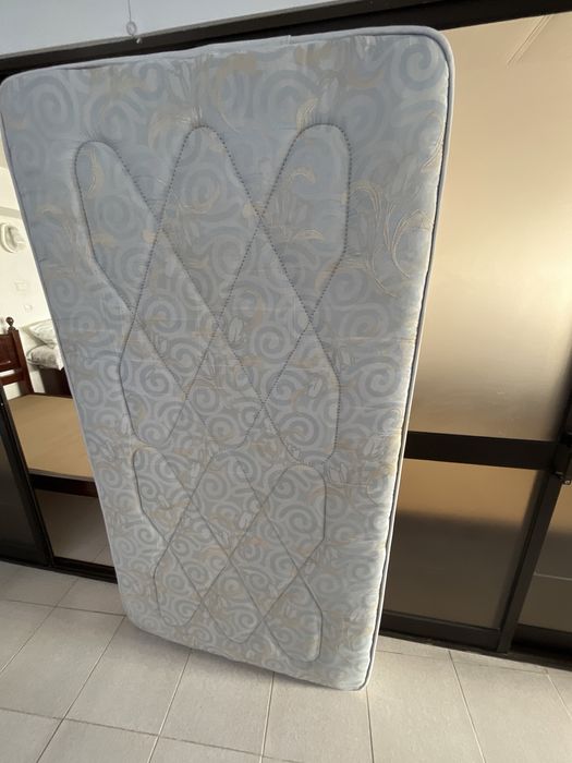 Colchoes —solteiro 30€/ Casal 50€