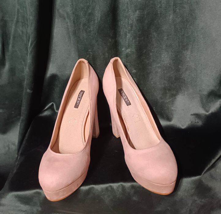 Różowe pudrowy róż czółenka damskie Vices NOWE rozmiar 40 słupek