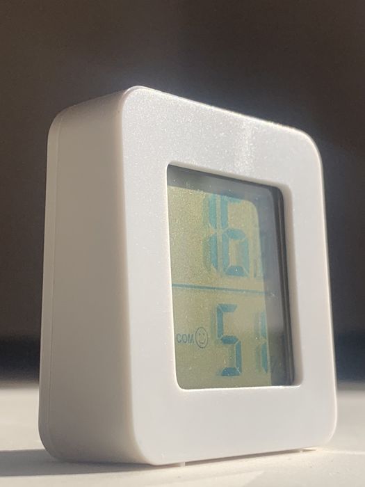 Termómetro e higrómetro LCD digital