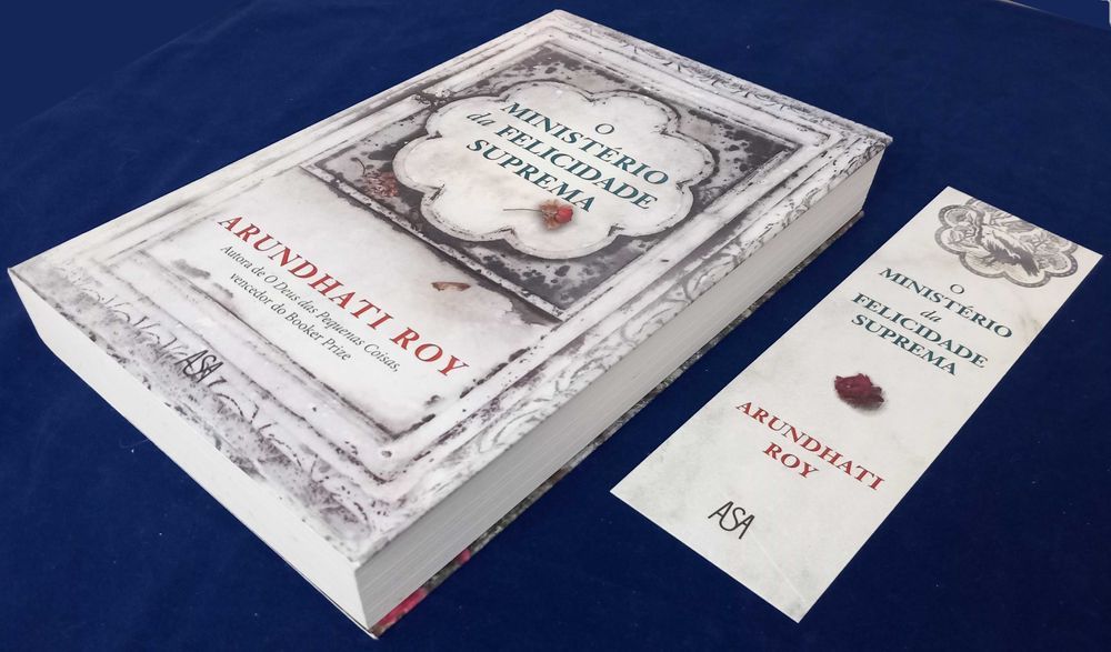 Livro O Ministério da Felicidade Suprema de Arundhati Roy [Portes Inc]