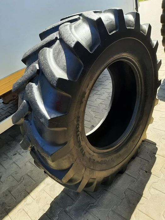 Opona używana 15.5/80-24 ; 405/80-24 ; 405/80R24 MITAS 700zł W4521