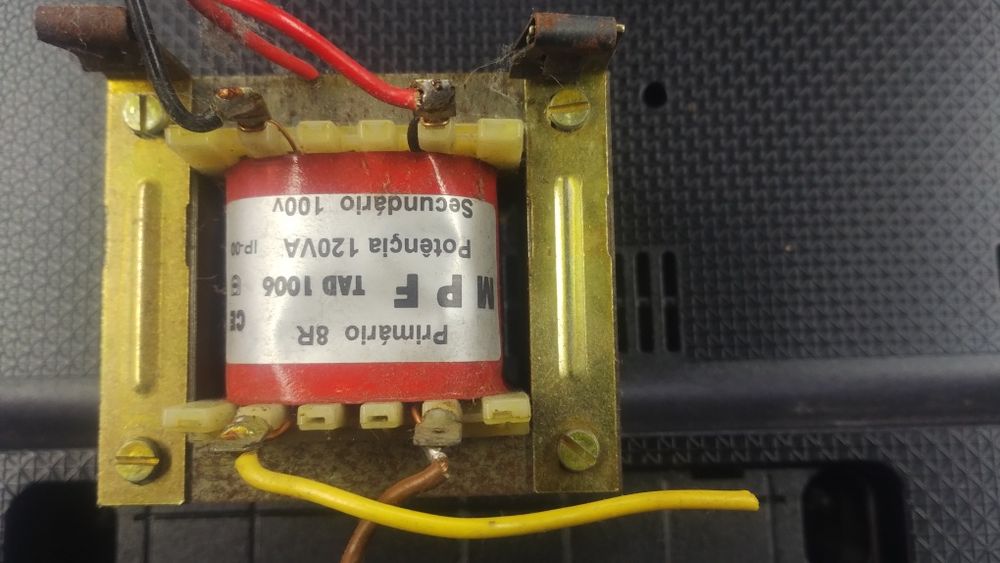 Transformadores linha de 100V