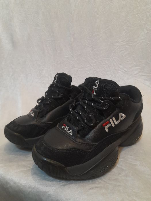 Кросівки дівчинці 34,5 розмір