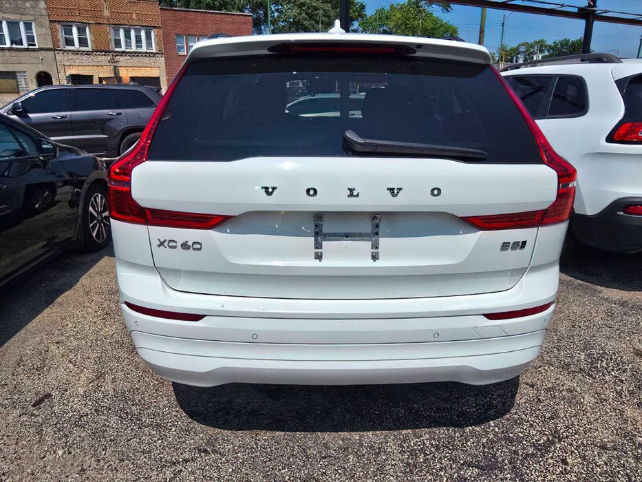 Volvo XC60 B5 Momentum      2022