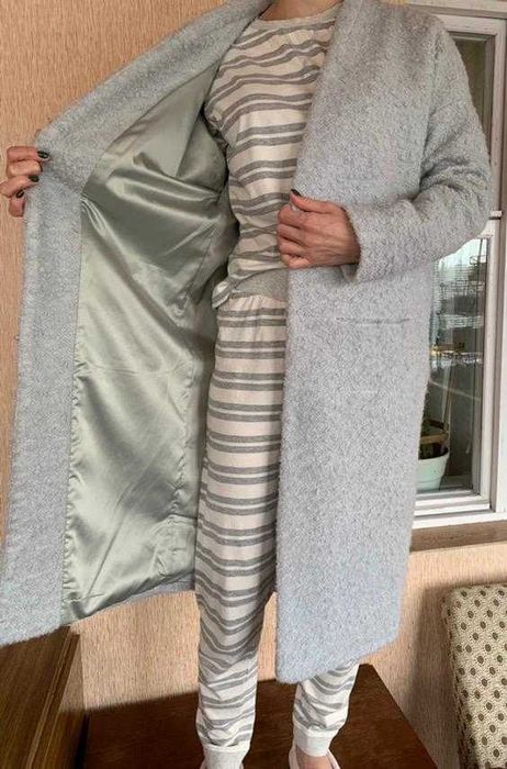 кардиган  пальто   
 весна - осень шерсть, новое .