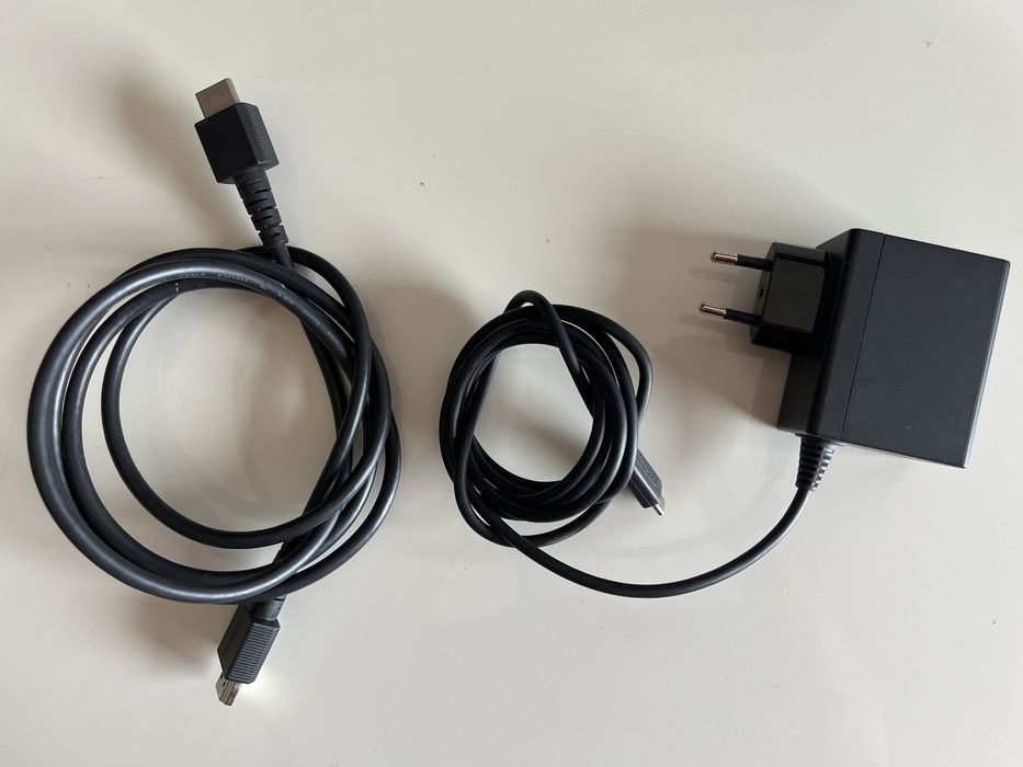 Nintendo Switch 1.1 (V2) Preta + Bolsa e Capa