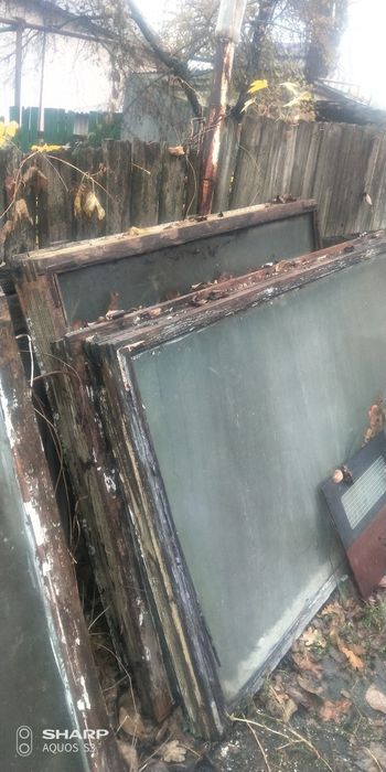 Продаю рамы со стеклами 2000*1300, за все 500грн.