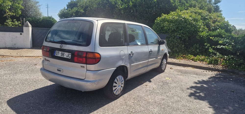 Volkswagen Sharan — fotografia 2