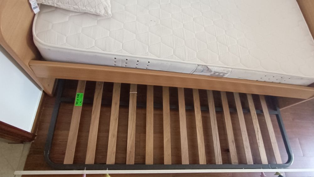 Cama+colchão+estrado