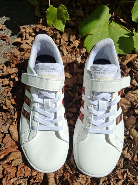 Кросівки ( 21см - 33 р.) ADIDAS Grand Court Tiger Print 33 р