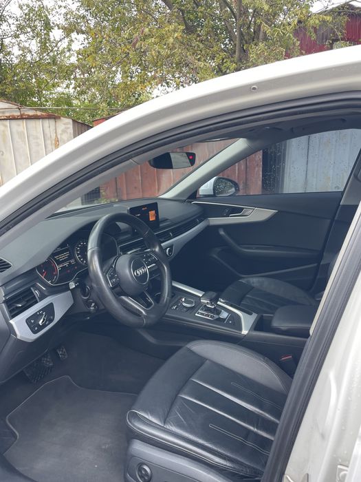 Audi A4B9 2016 год