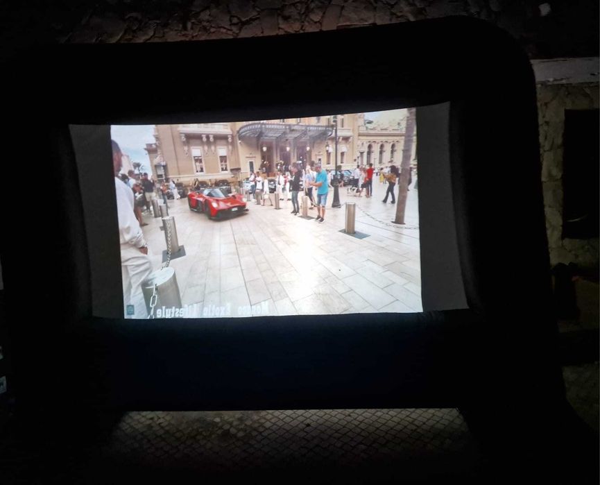 ecran Insuflável e com o projector Optoma EX615