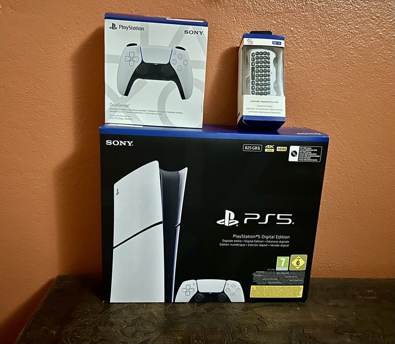 Playstation 5 Slim Digital, 2 comandos