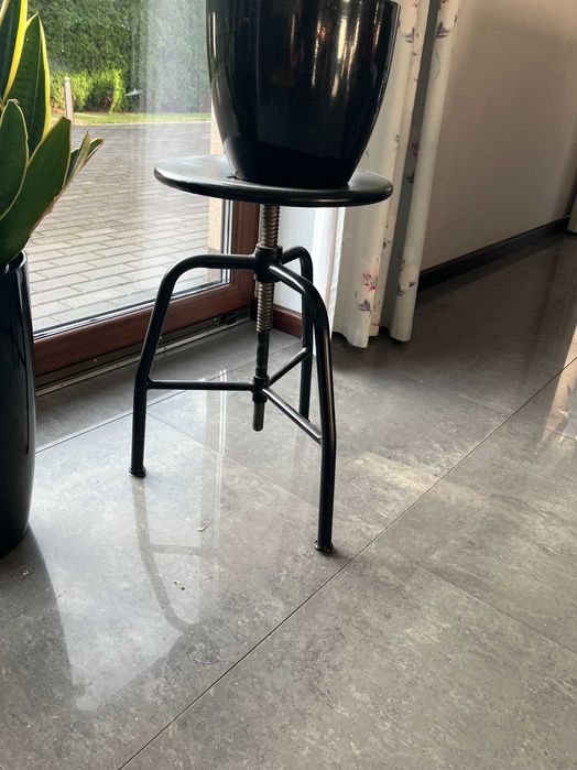 Stołek taboret metalowy kręcony lekarski PRL