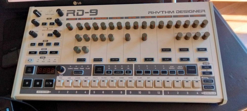 Behringer rd 9 (com garantia)