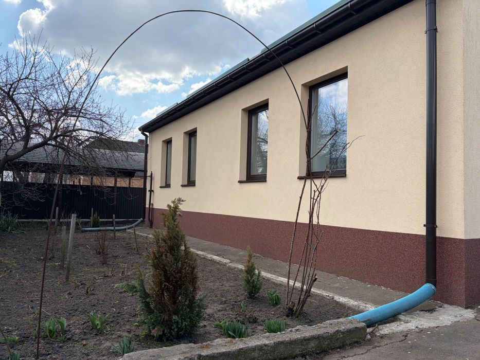 Продається приватний будинок