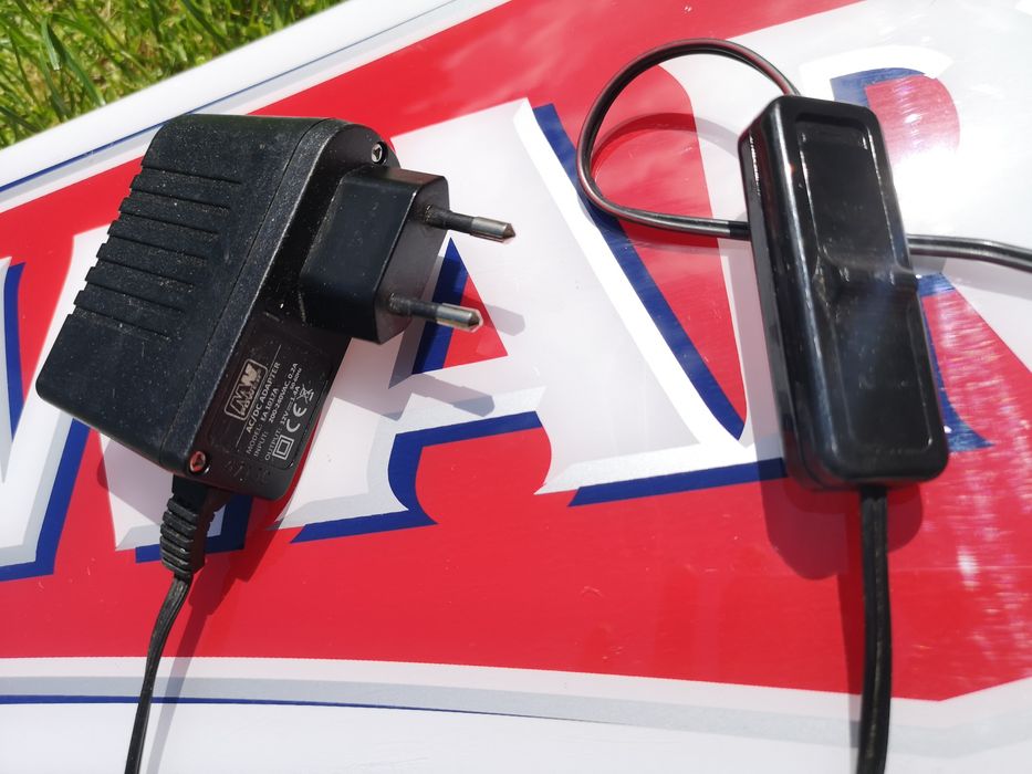 Nowy Neon Warka do wewnątrz