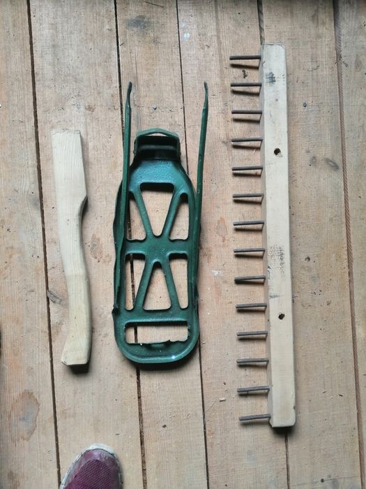 Кому що потрібно. Дзвоніть