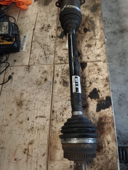 półoś 8e0 407 271 ar audi a4 b7