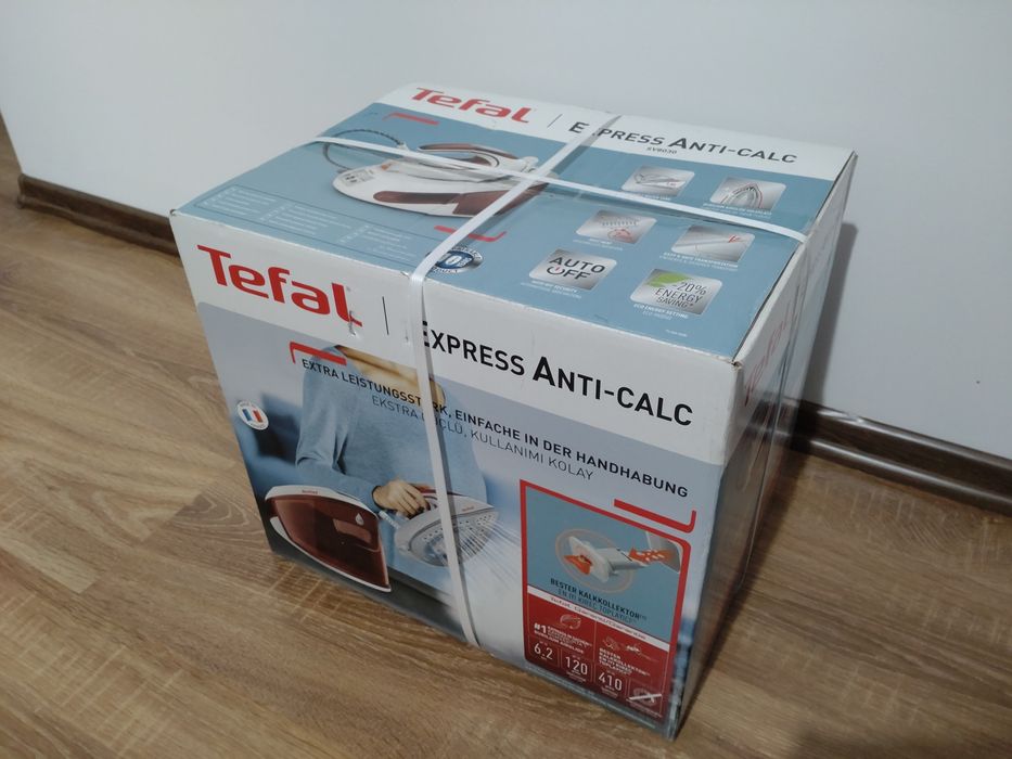 Żelazko Tefal stacja parowa sv8030E0