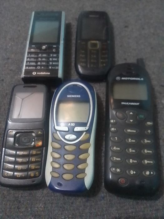 Conjunto telemóveis