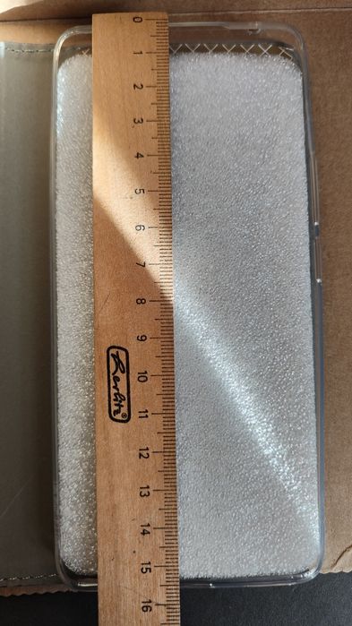 Etui na telefon 15,5x 7 cm realme