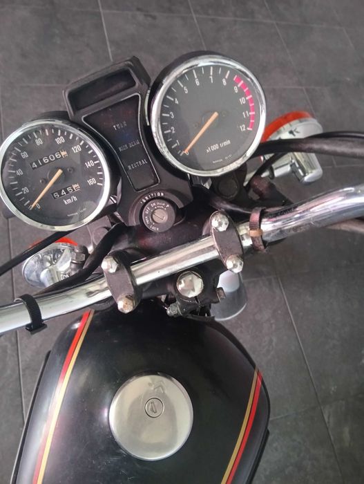 Suzuki gn 250,ano 1993..€1375