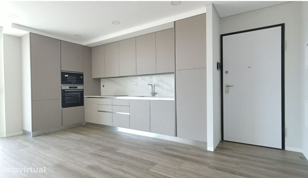 Apartamento T2 no 2º andar - excelente localização