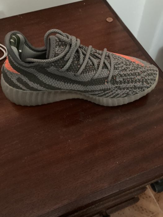 yeezy numero 38 e meio novos a estrear