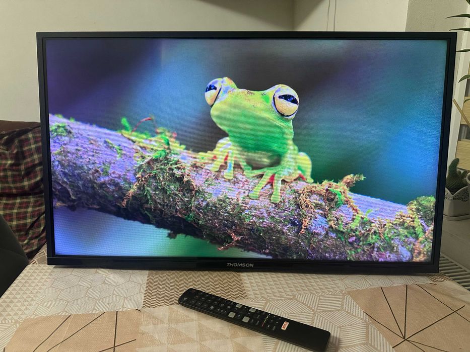 Телевізор THOMSON 32HD5506, 32" Smart TV