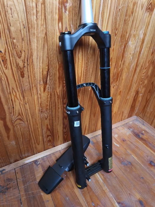 Нова вилка SR Suntour DUROLUX rc+ 29" 180mm 38мм ноги boost