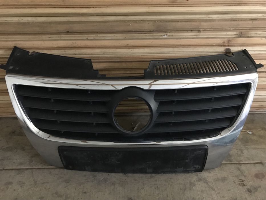 Решётка радиатора vw b6 оригинал