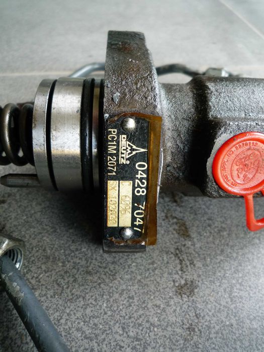 DEUTZ F4M 2011 pompa wtryskowa wtryski