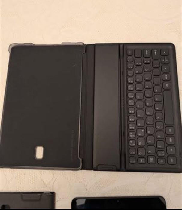 Tablet Samsung Galaxy Tab S4 10.5" SM‑T830 64GB + Capa teclado origina