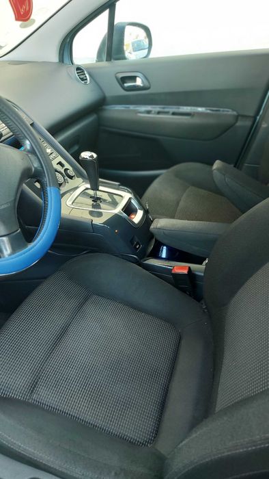 carro familial Peugeot