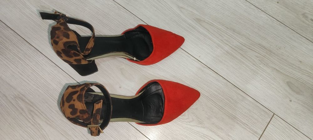 Sexowne buty na obcasie