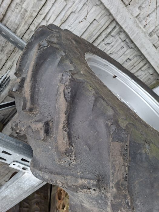 Koło do URSUS C-360 felga z oponą