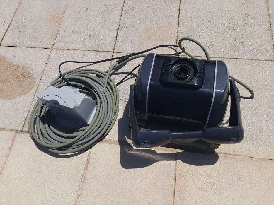 Aspirador de Piscina Hayward Tiger Shark XL