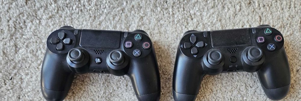 PlayStation 4 Pro + 2 Comandos + 4 Jogos