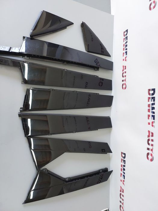 Молдинг Ауді ку5 80А 2018 Розборка Ауді ку5 80А 2018 2.0 Кватро