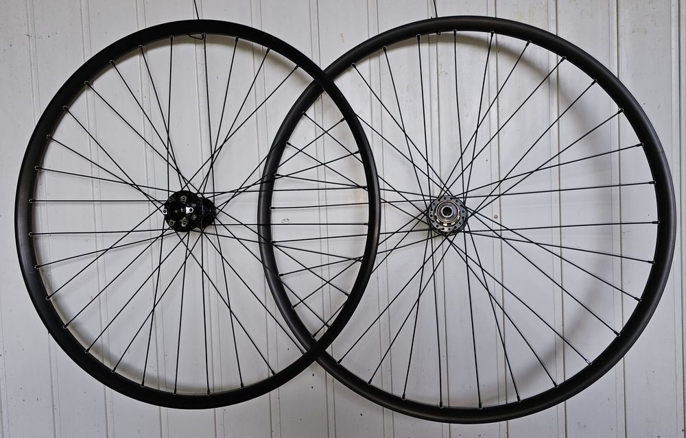 Kpl kół 28/29 Remerx Rocky23 Novatec D791/D792 Wybierz osie