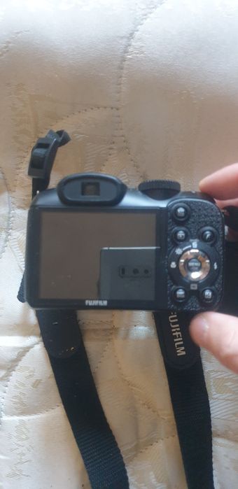 Продам Компактний фотоапарат Fujifilm FinePix S2980 Black