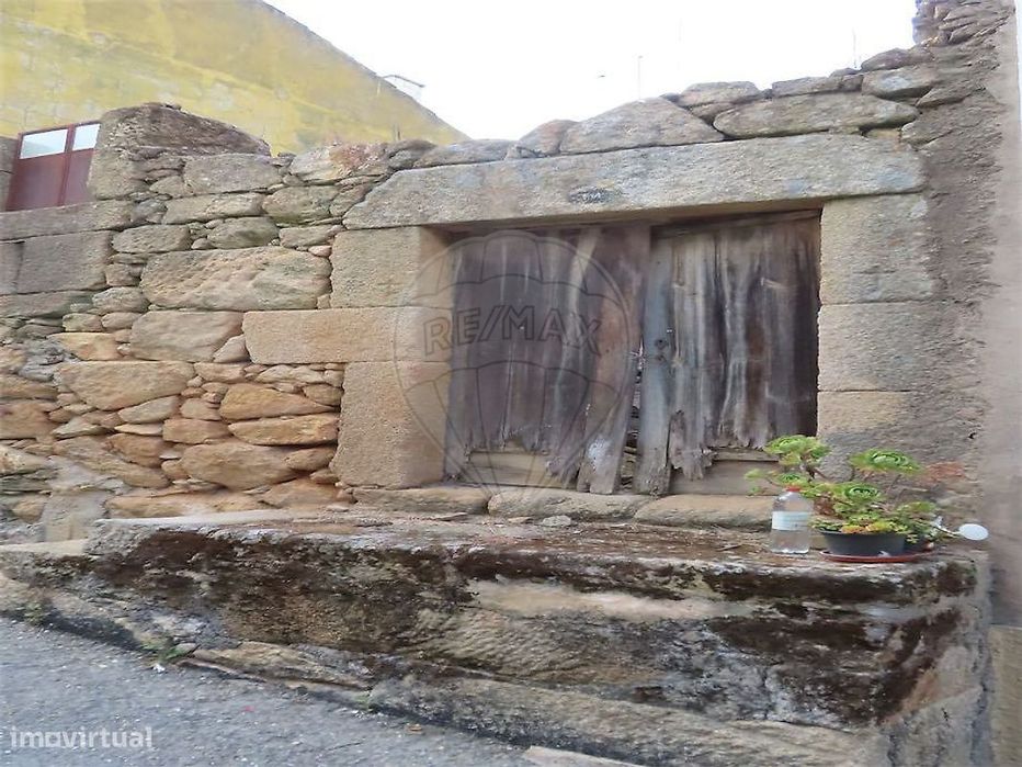 Moradia T0 para venda